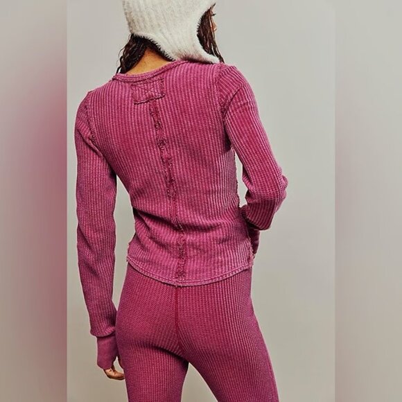Free People Roll With It Thermal Sweater Long Sleeve Magenta Size Medium cozy - Picture 3 of 14